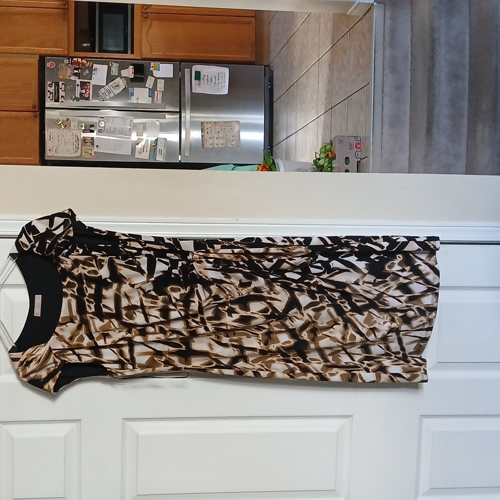 💓3/$15 Abstract Patterned Women's Dress